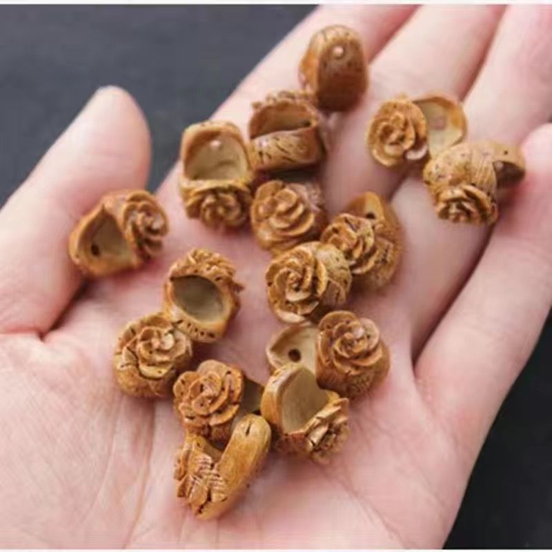 桃核雕刻富贵牡丹花拖鞋天然桃枭diy核雕本命年随身吊坠桃篮饰品