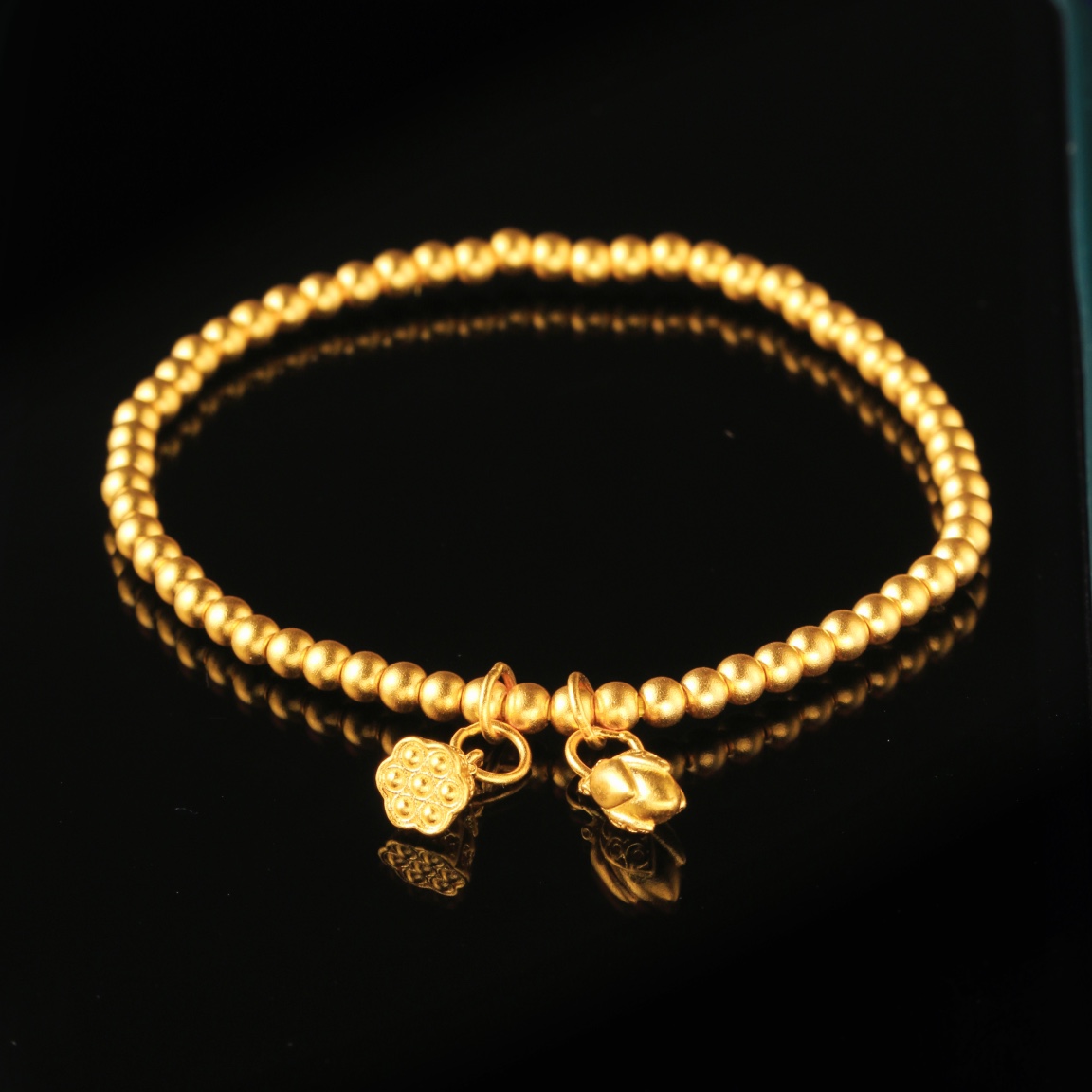 7.87克足金999两世欢女士黄金3D古法工艺手串高级感珠径约3.1mm