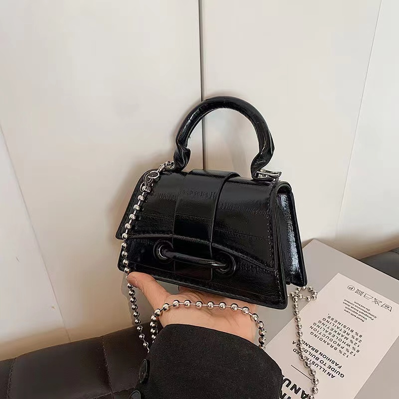 Z01高级质感斜挎包2024新款迷你单肩手提包女法式时尚斜挎链条包