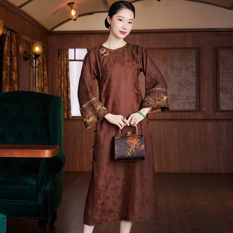 花影疏星 桑波缎红云纱旗袍 复古旗袍刺绣袖口 玫瑰铜丝扣 W23644