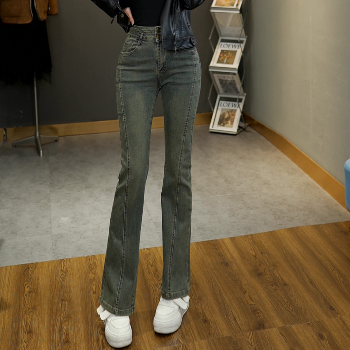 显腿直救星微喇牛仔裤女2025秋季新款显瘦马蹄修身显瘦弹力牛仔裤