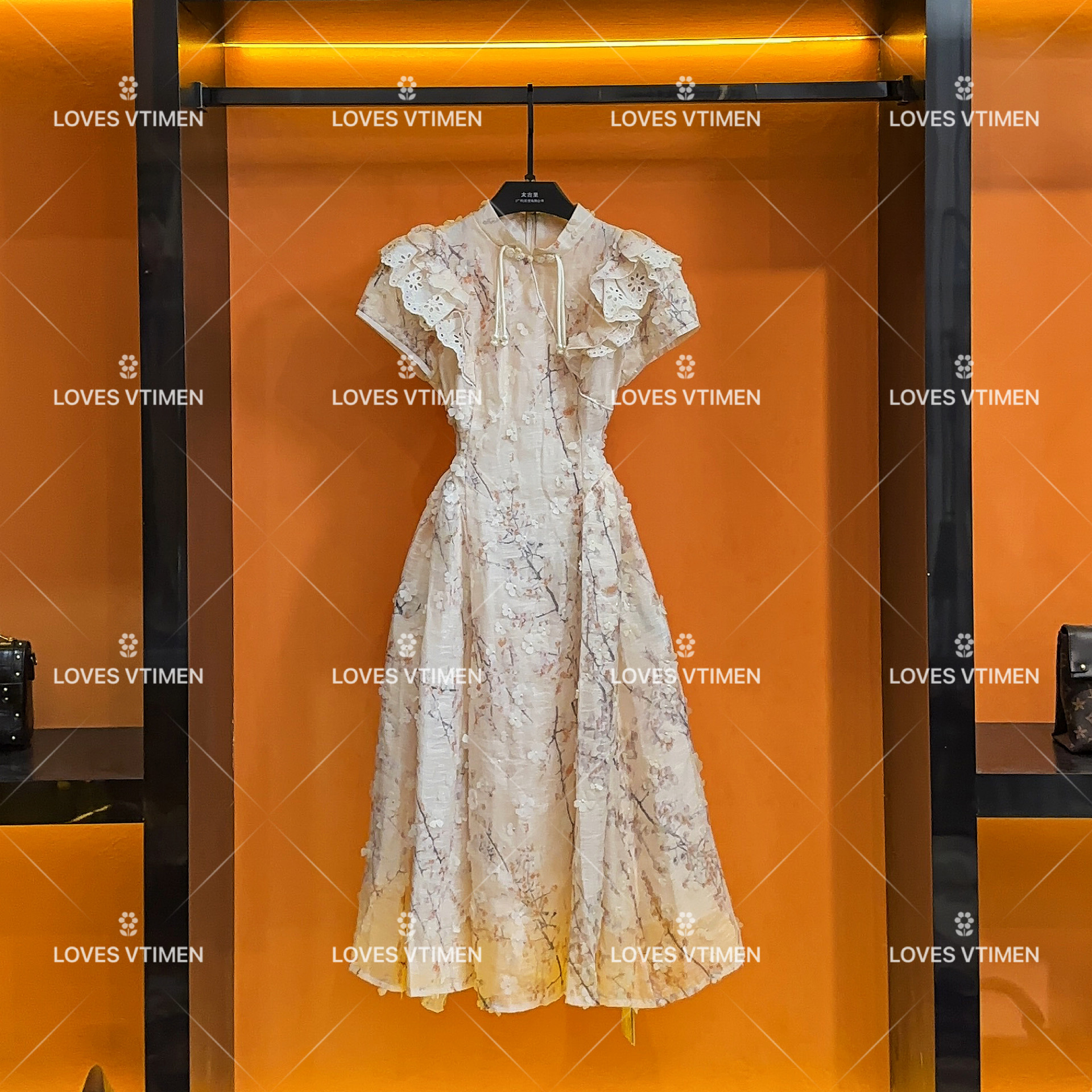 夏季新款高级立体刺绣奢华收腰国风连衣裙LOVES-A768蕾丝显瘦