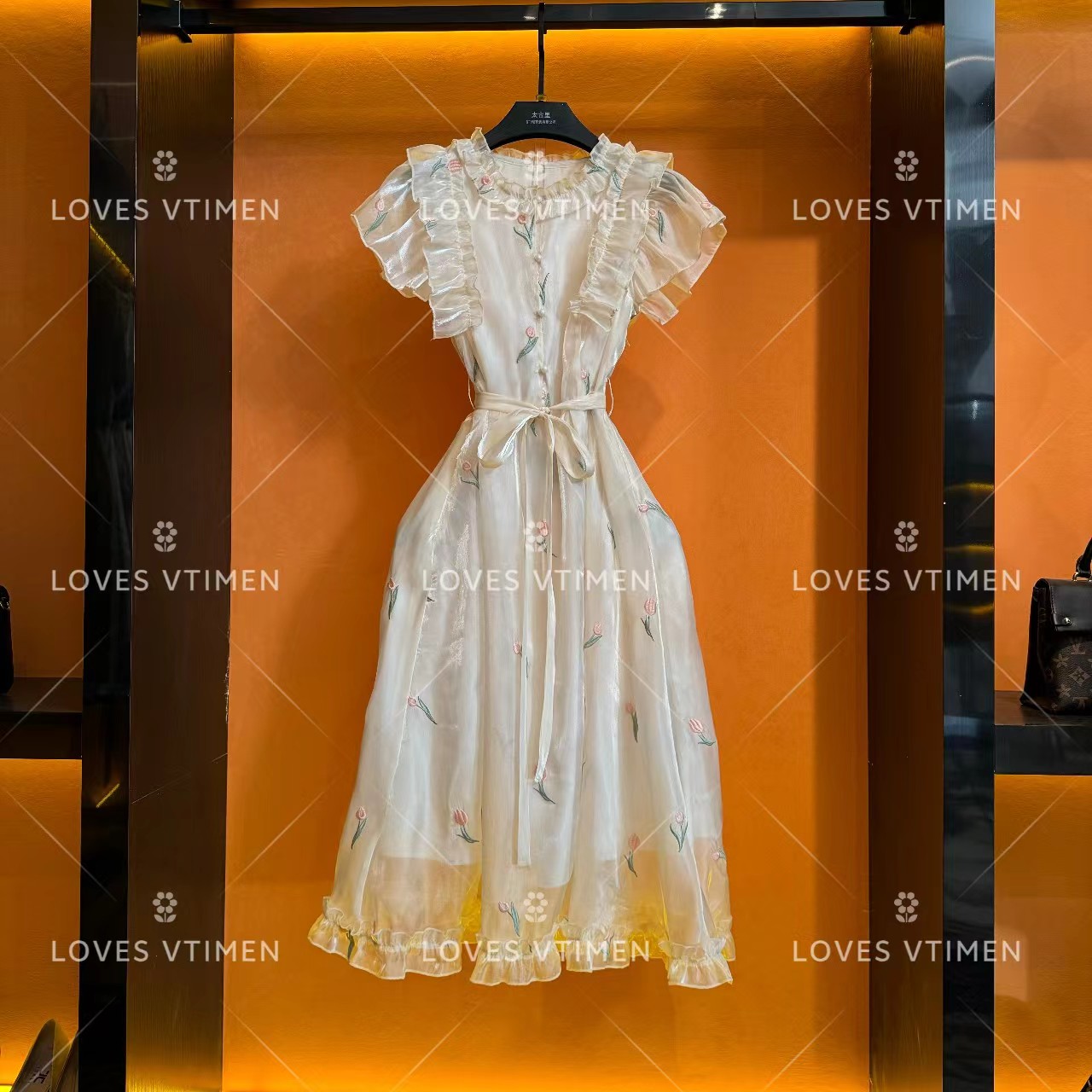 【大胆专属】-设计师款气质刺绣显瘦收腰连衣裙LOVES-A902