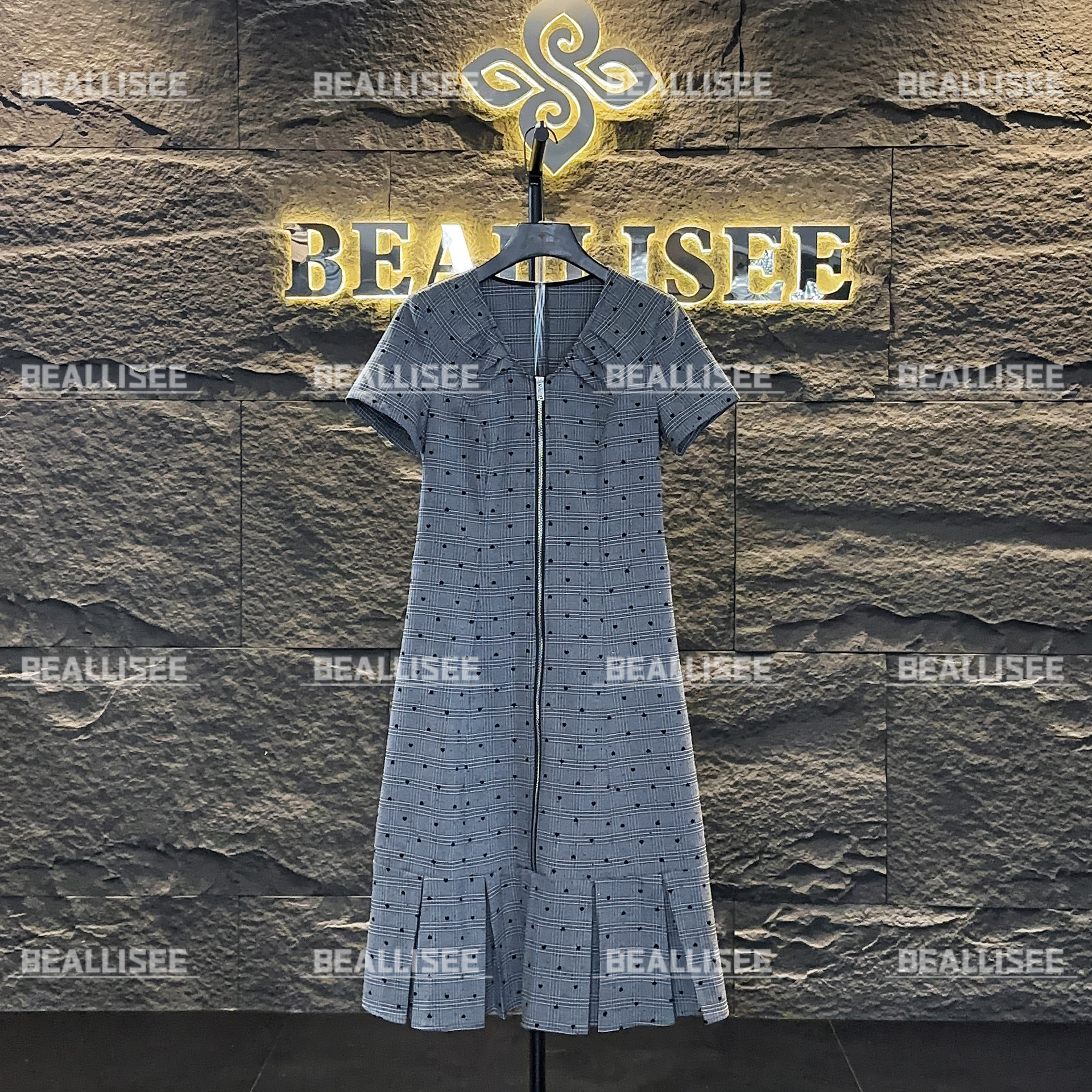 【linda】编号【49】夏季新款大码显瘦休闲拉链款连衣裙-BLS-A260气质