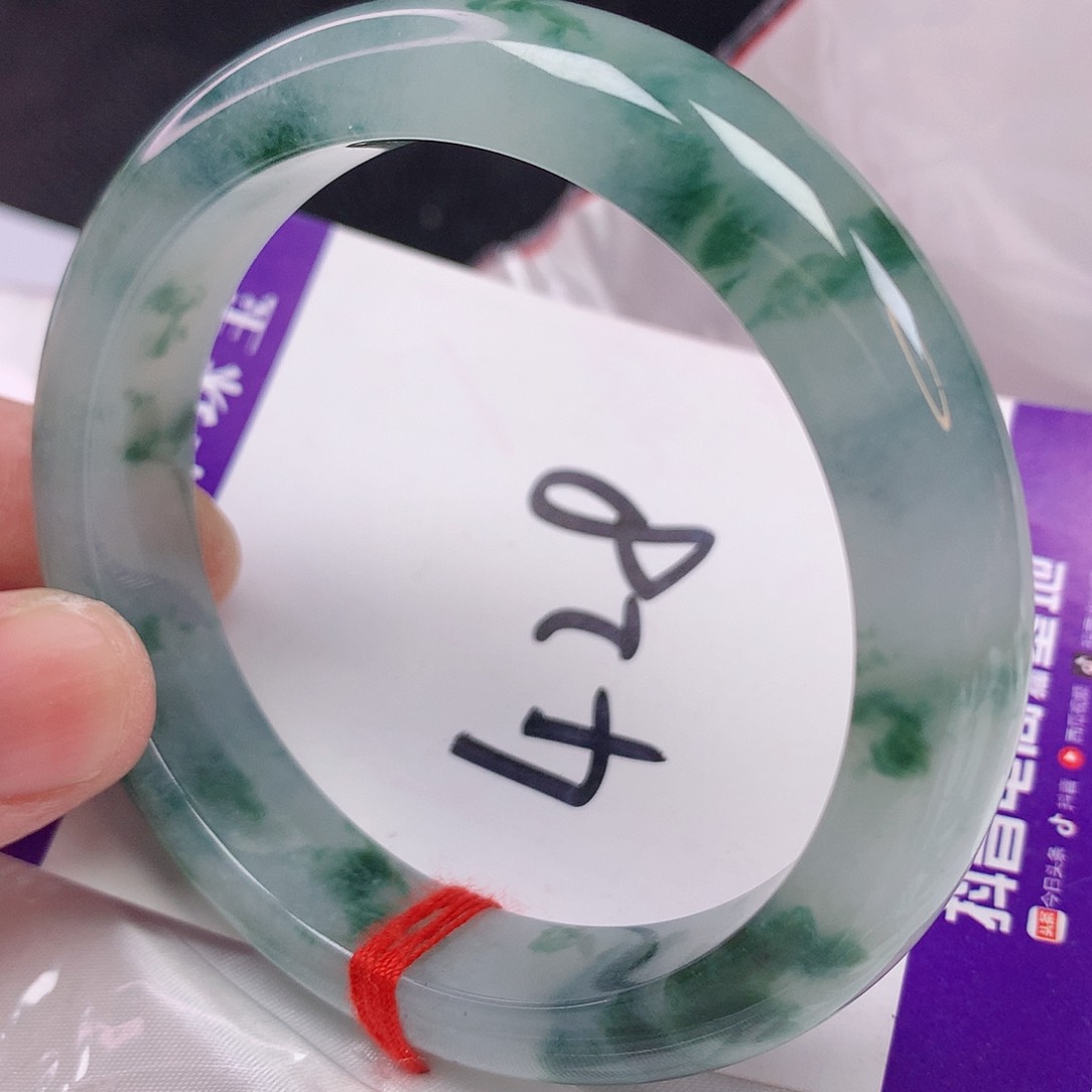 翡翠手镯未镶嵌55+ 翡翠手镯