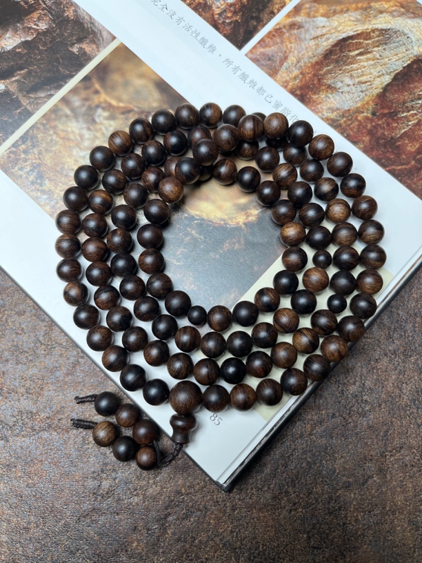 沉香【珍藏传世】越南芽庄天然沉水级白奇楠留疤沉香手串8mm108