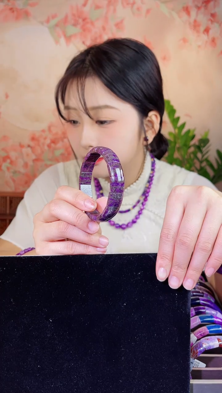 【闪购商品】苏纪石（舒俱来）手排未镶嵌