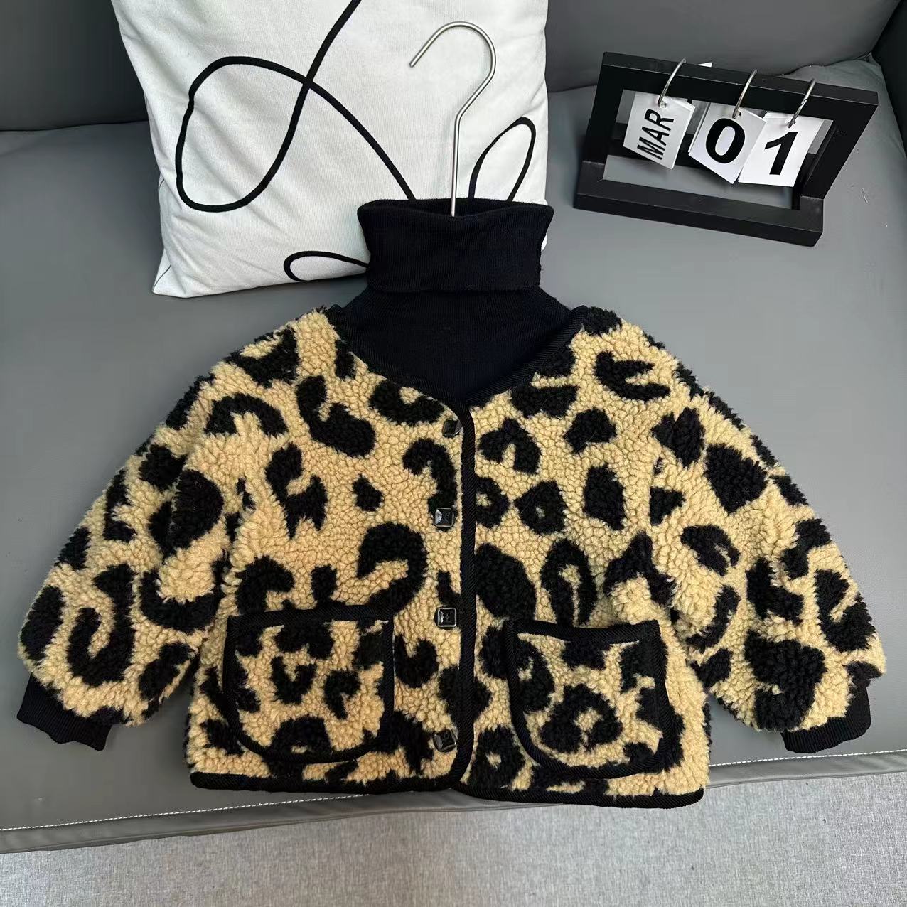 2025冬季新品韩版中小童男童保暖豹纹毛绒加绒厚外套my2172