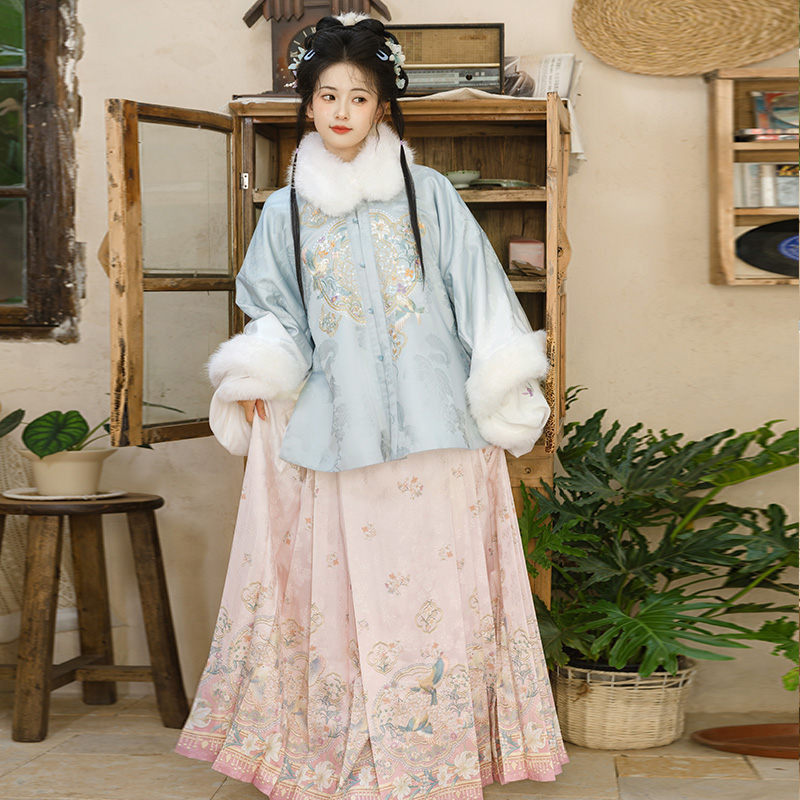 重回汉唐 莺啼声声 新款圆领对襟袄围脖马面裙明制汉服女款秋冬