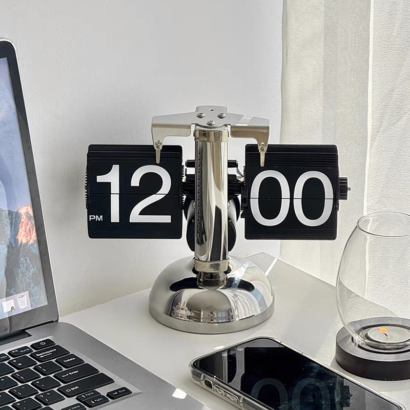 创意自动翻页时钟复古客厅摆件简约ins风机械家用数字台式座钟表