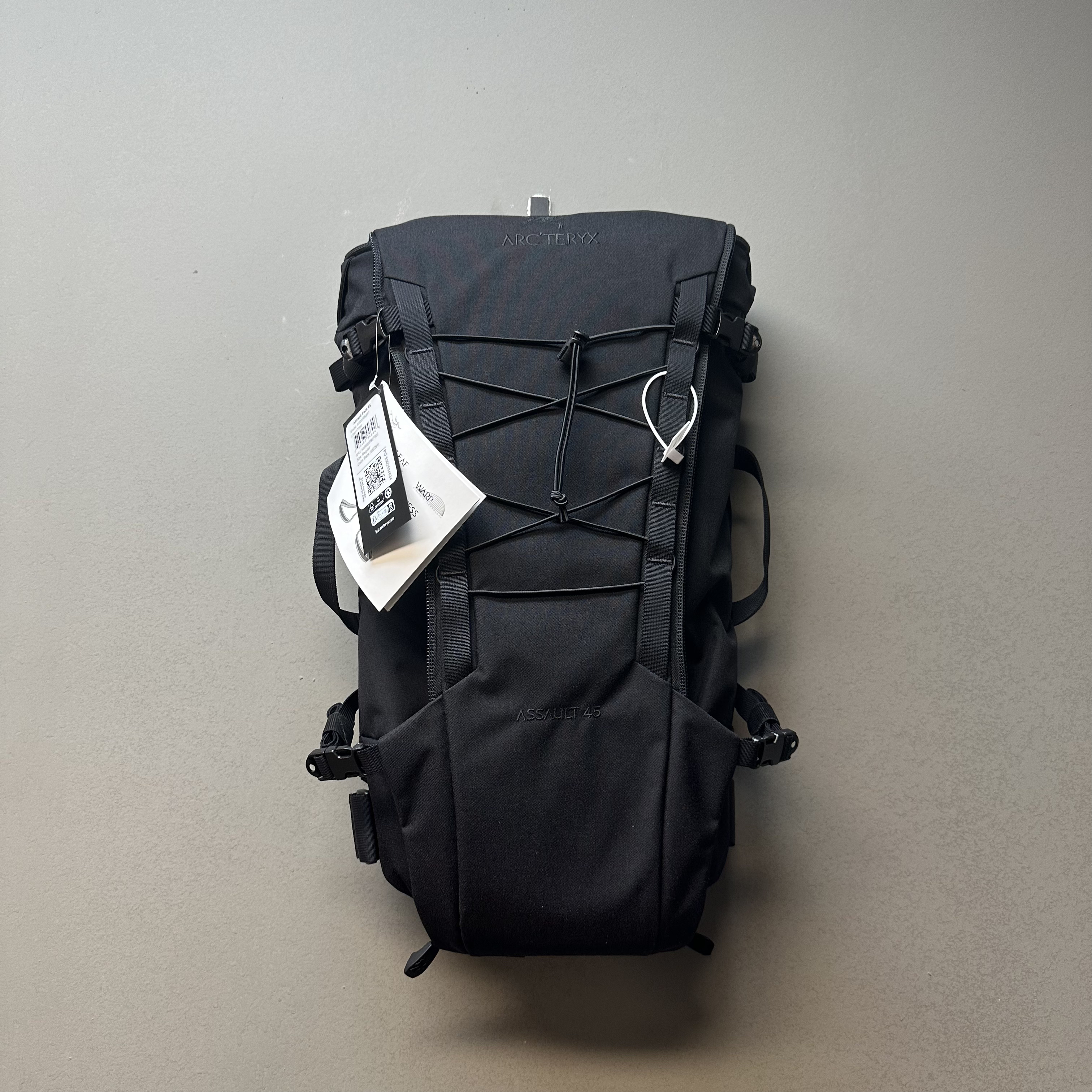 Arcteryx 始祖鸟/07224/军鸟 黑色 新款45升战术背包 全新带吊 4