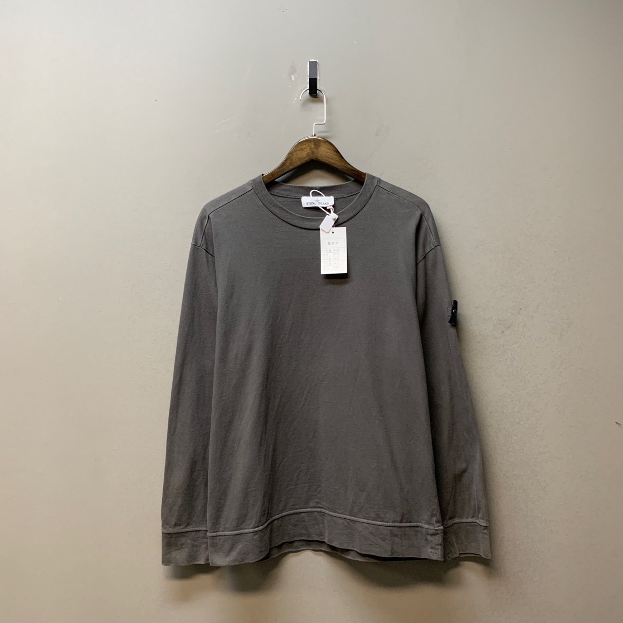 Stone island 石头岛/00804/炭黑色卫衣 橙色98 99新特别好 尺码M