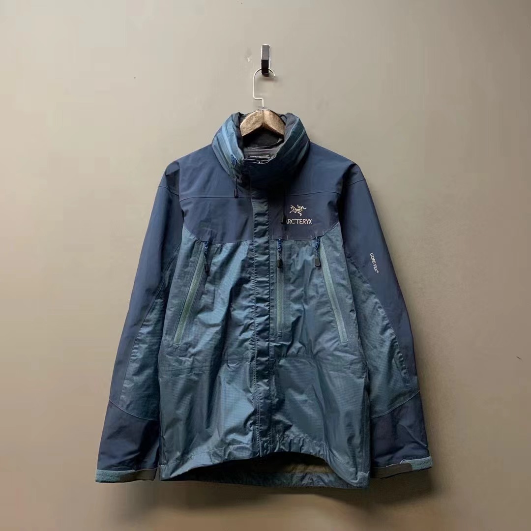 Arcteryx 始祖鸟/07539/Theta sl 硬壳冲锋衣 烟蓝色 03ss 尺码S