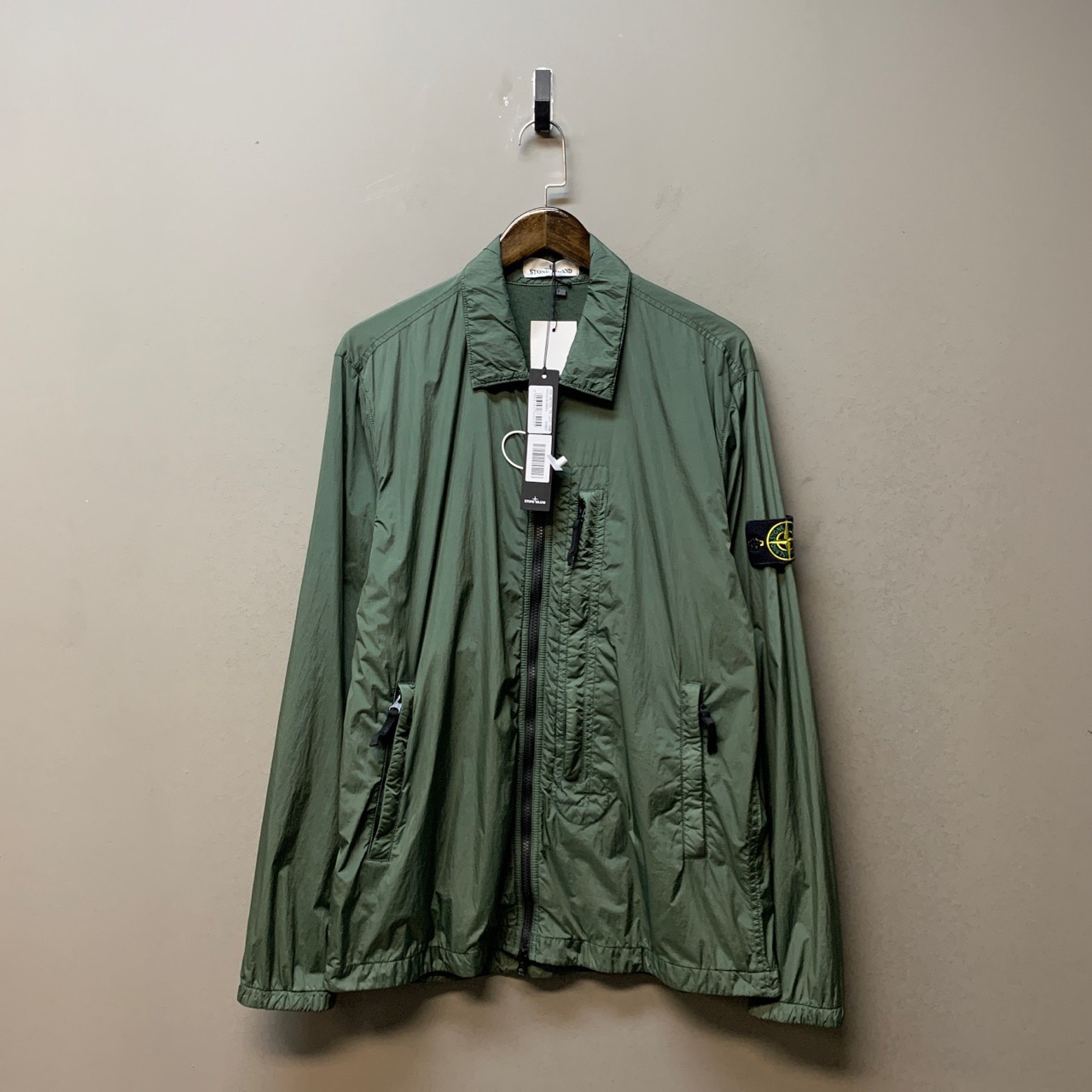 Stone island 石头岛/01306/绿色褶皱拉链口袋尼龙 全新带吊 L