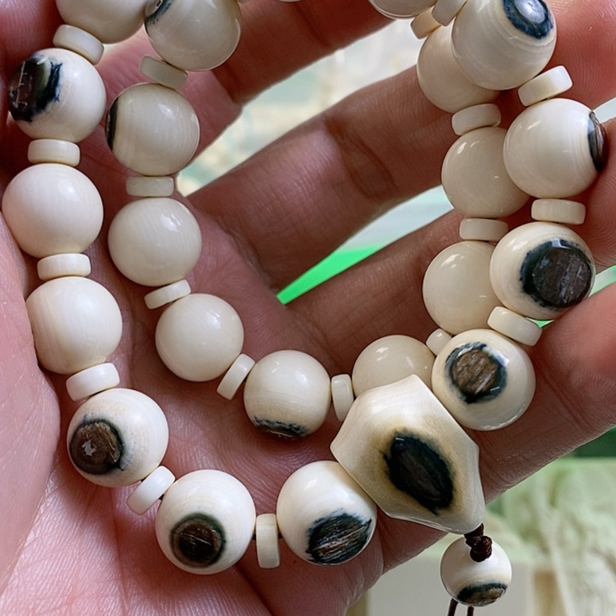 【闪购商品】文玩核桃吊坠半****豆手持