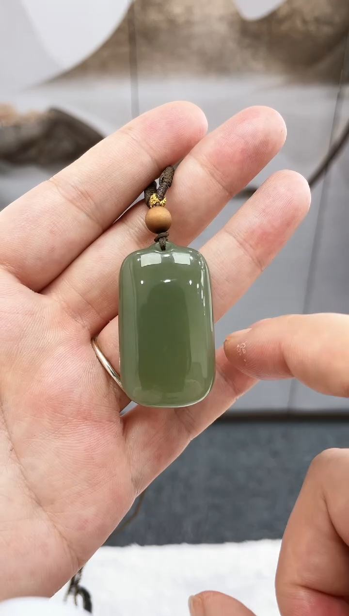 【闪购商品】和田玉吊坠(赠链)未镶嵌dd