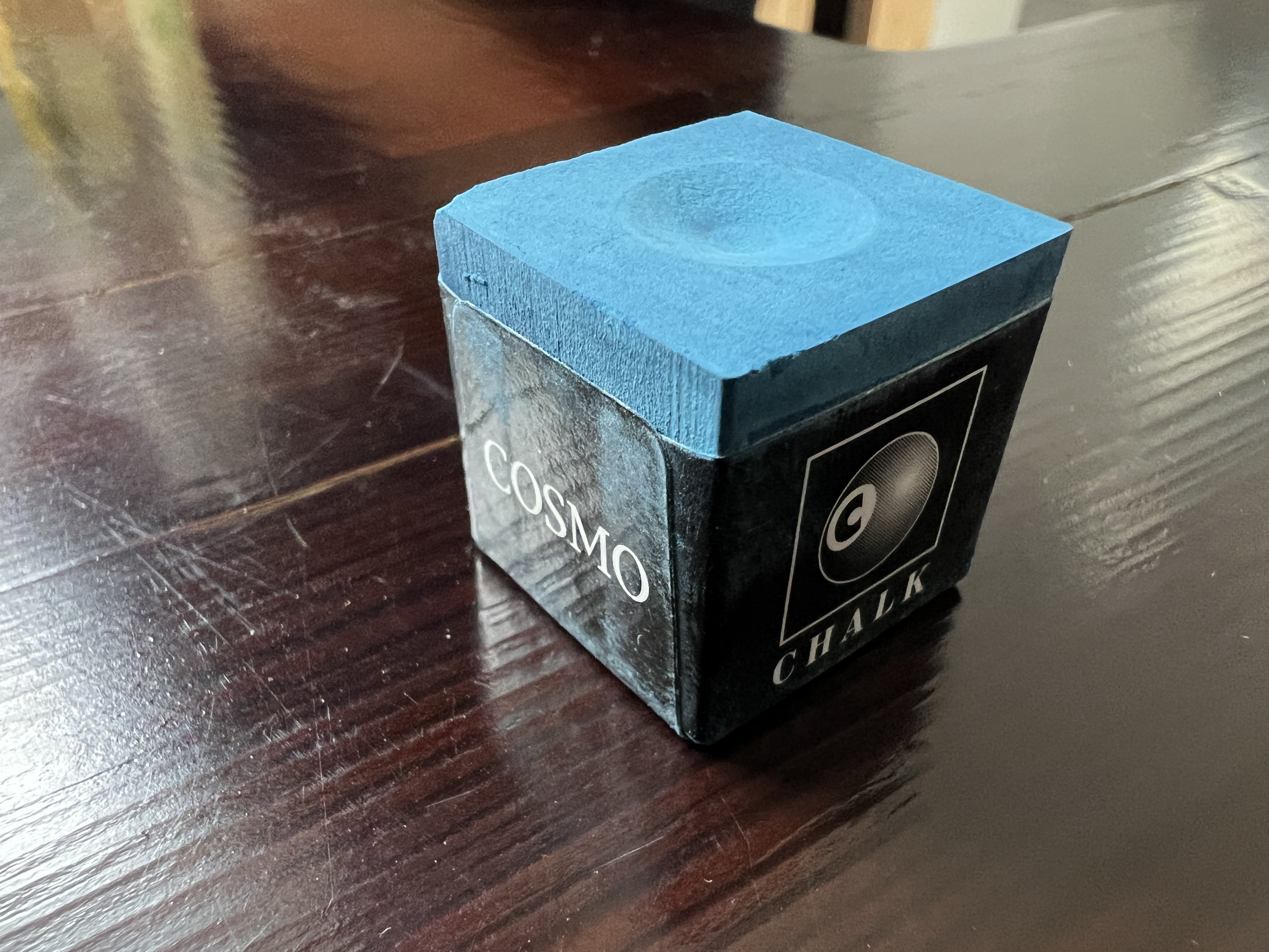 COSMO巧粉专业台球巧克粉，粉质细腻，粘性好，抓球力强，张堃鹏同款。