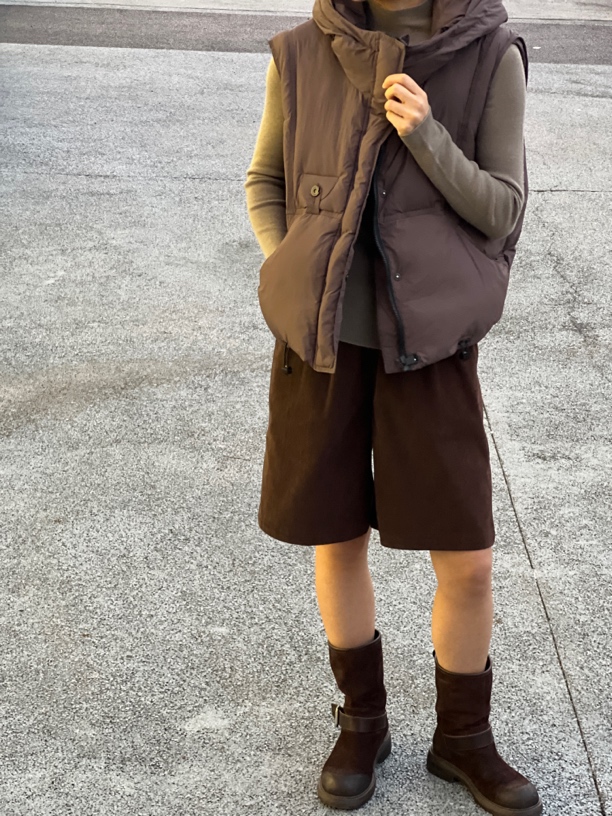 U+时尚带帽鹅绒马甲