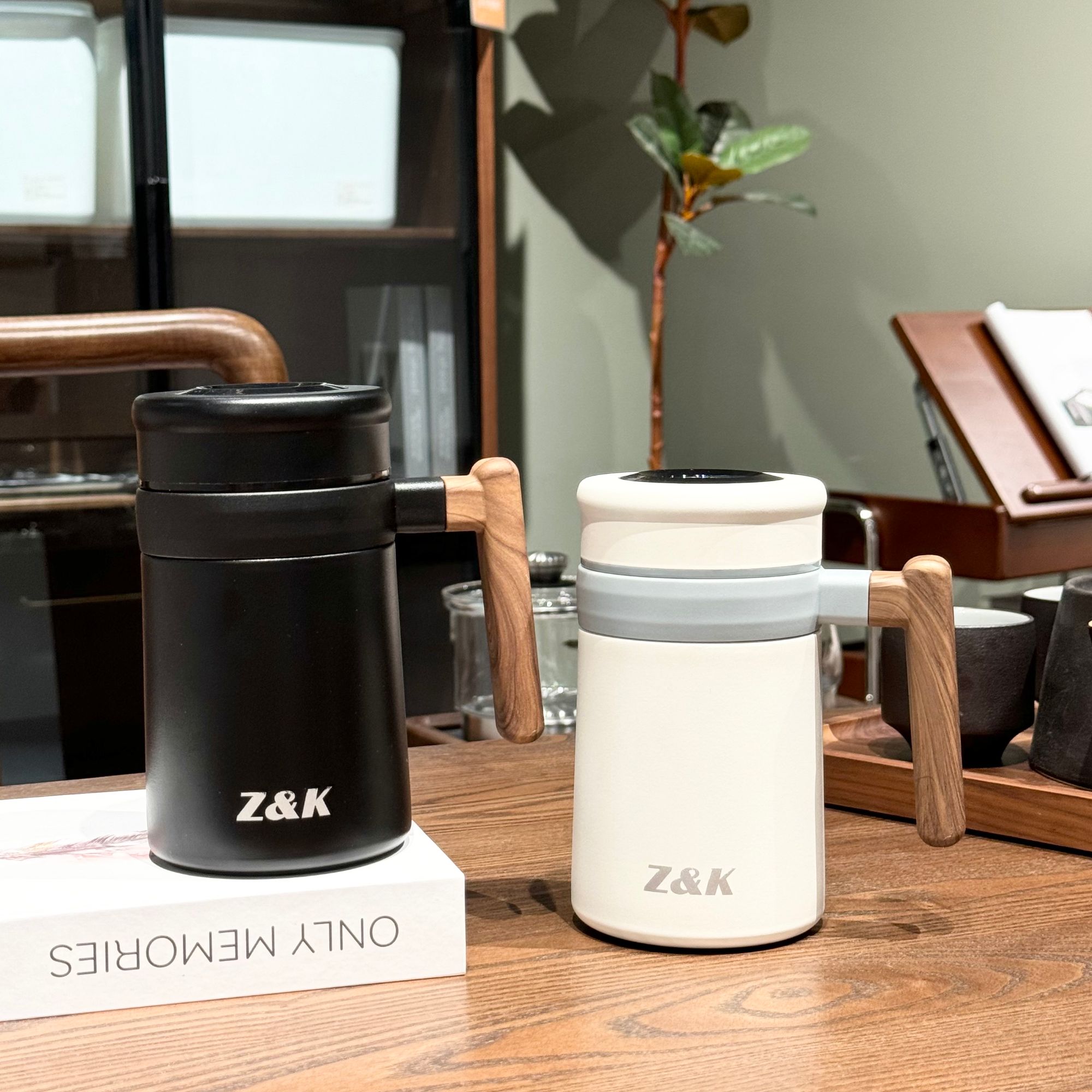 【贤惠专属】潮牌ZK优雅智能温显办公杯不锈钢茶隔手柄水杯