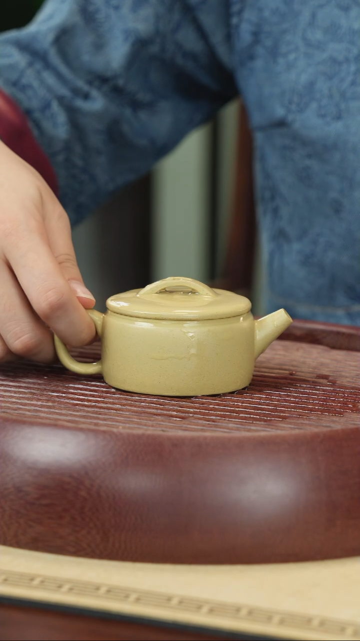 【闪购商品】紫砂茶杯本山绿汉瓦紫砂壶 90cc