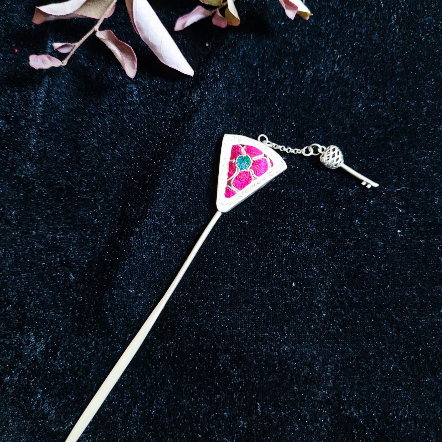 纯手工刺绣发钗民族风步摇民族特色头饰