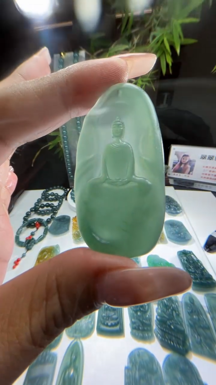 【闪购商品】定制翡翠未镶嵌佛