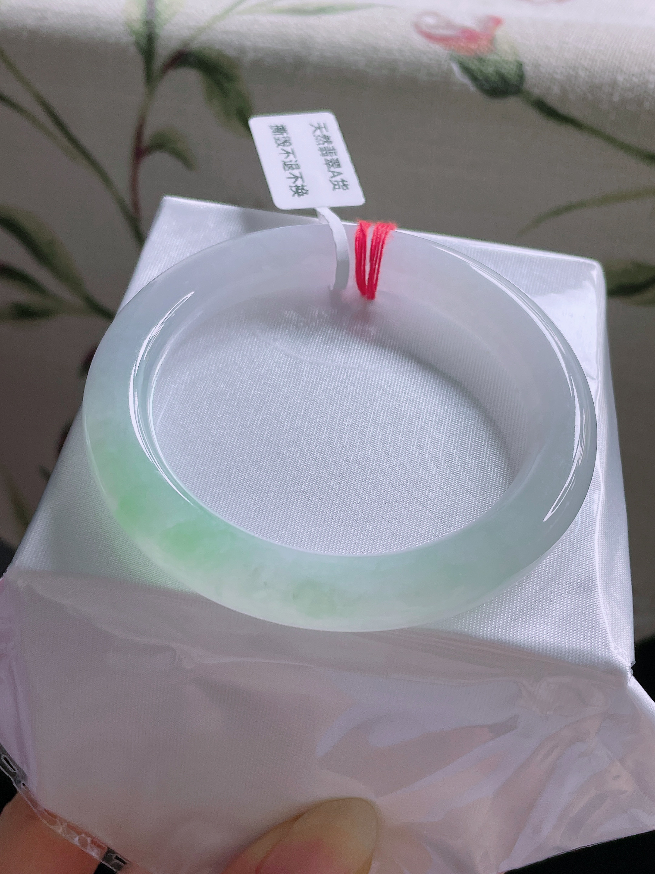 冰糯起胶飘绿52.8圈圆条手镯清新优雅正品天然缅甸翡翠A货玉镯