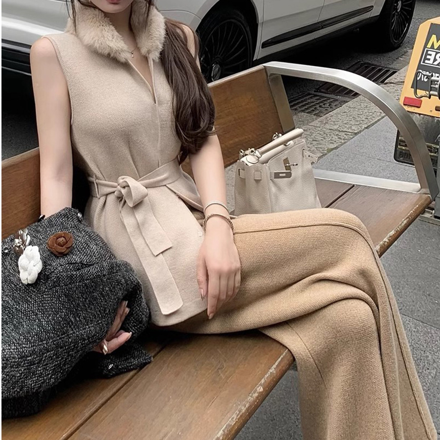 红人上新【巴斯奶兔】秋冬毛毛领马甲女无袖背心时尚宝藏针织马夹