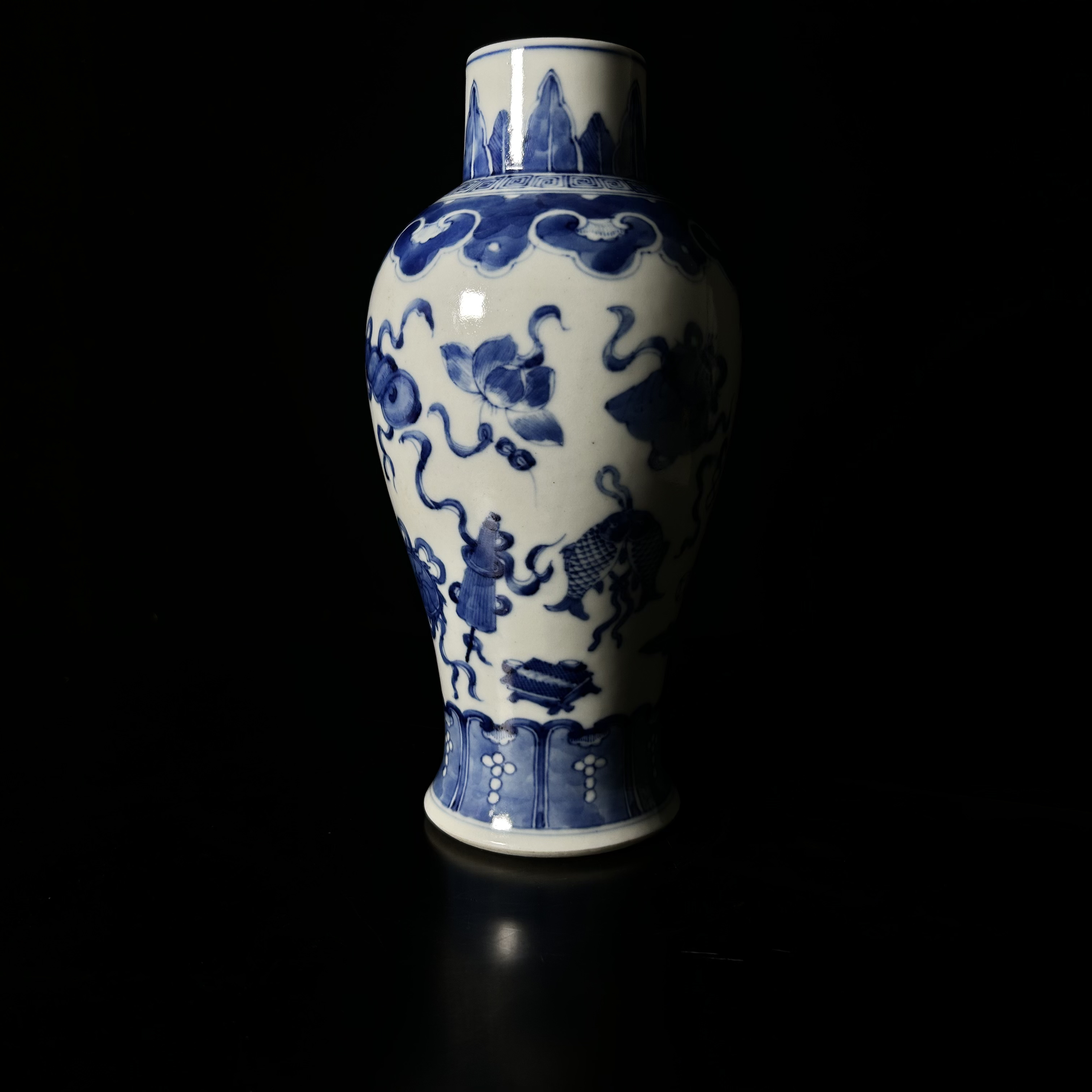 清晚期 青花八吉祥纹赏瓶02359