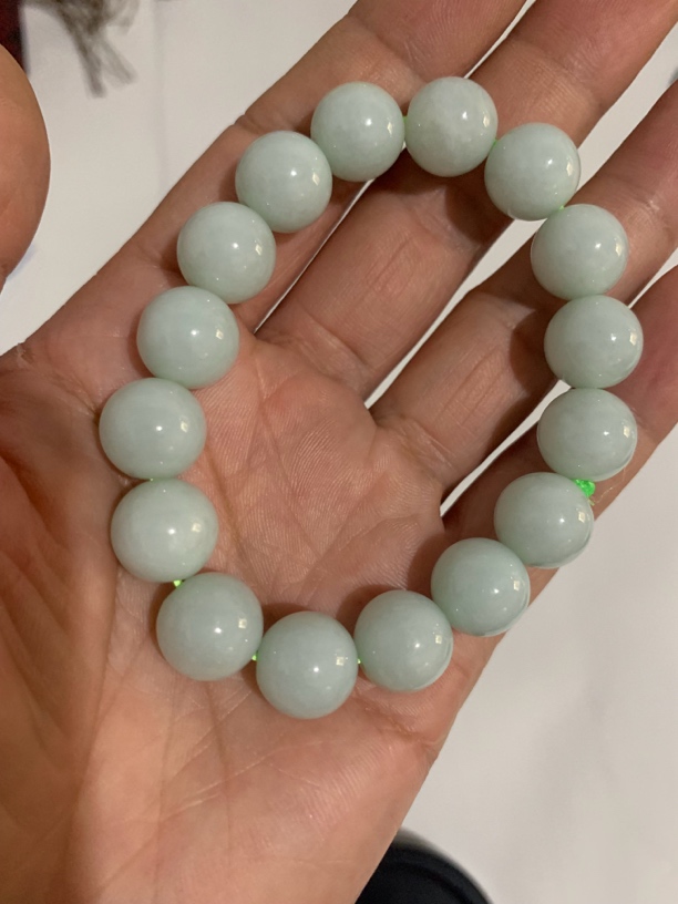 天然A货翡翠，精美手串