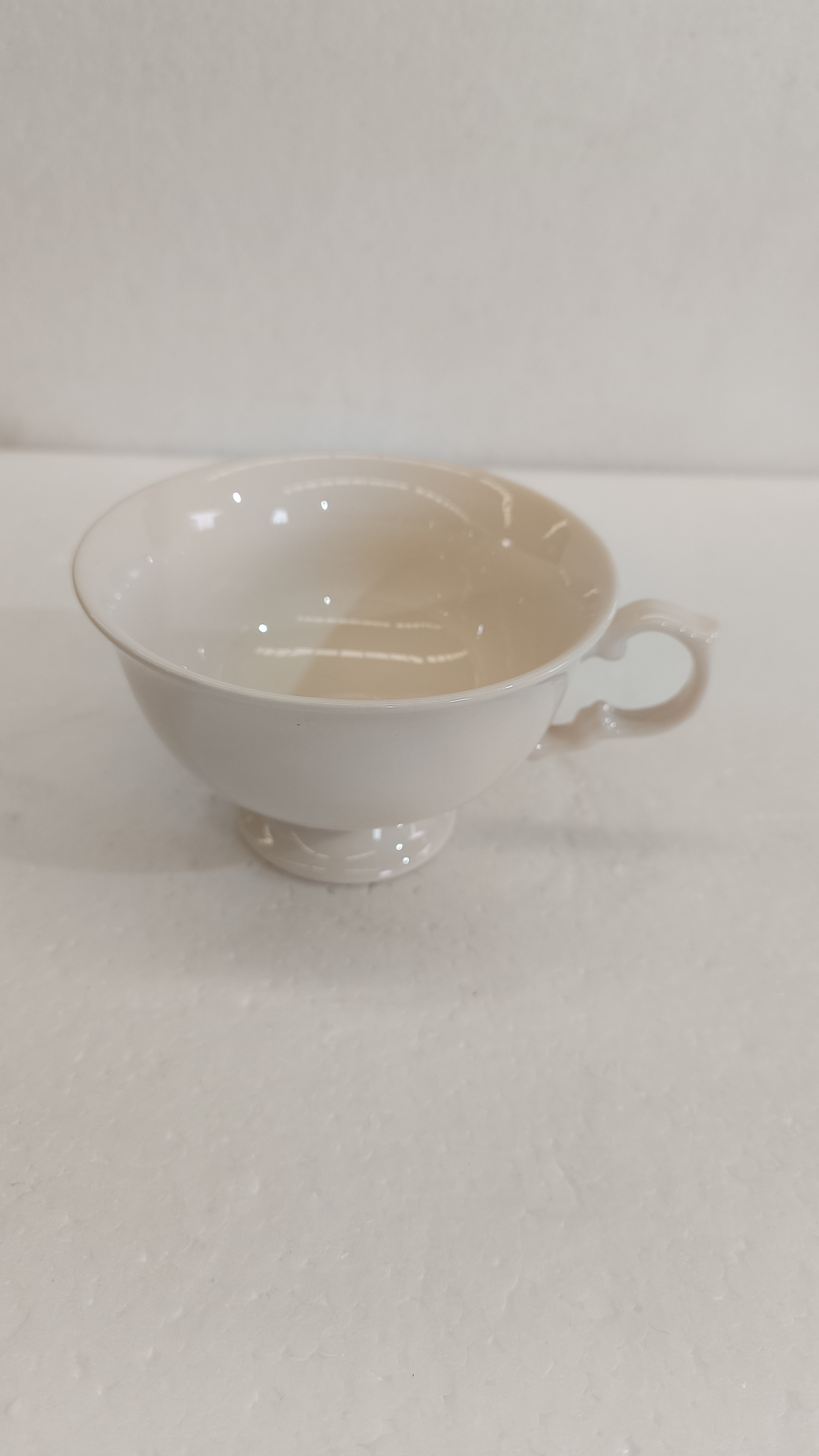 H021北欧风陶瓷‘粉白早餐怀两个。