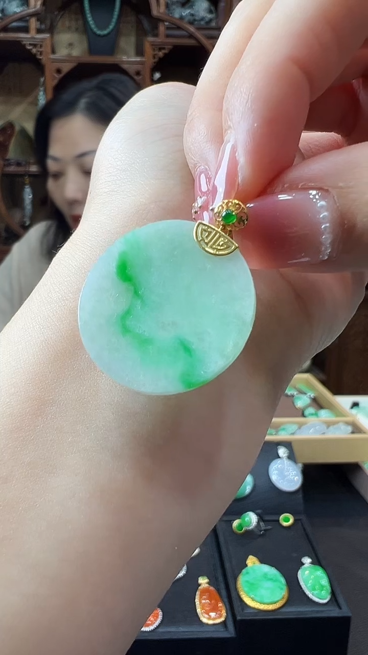 【闪购商品】翡翠颈饰18K金镶嵌挂件