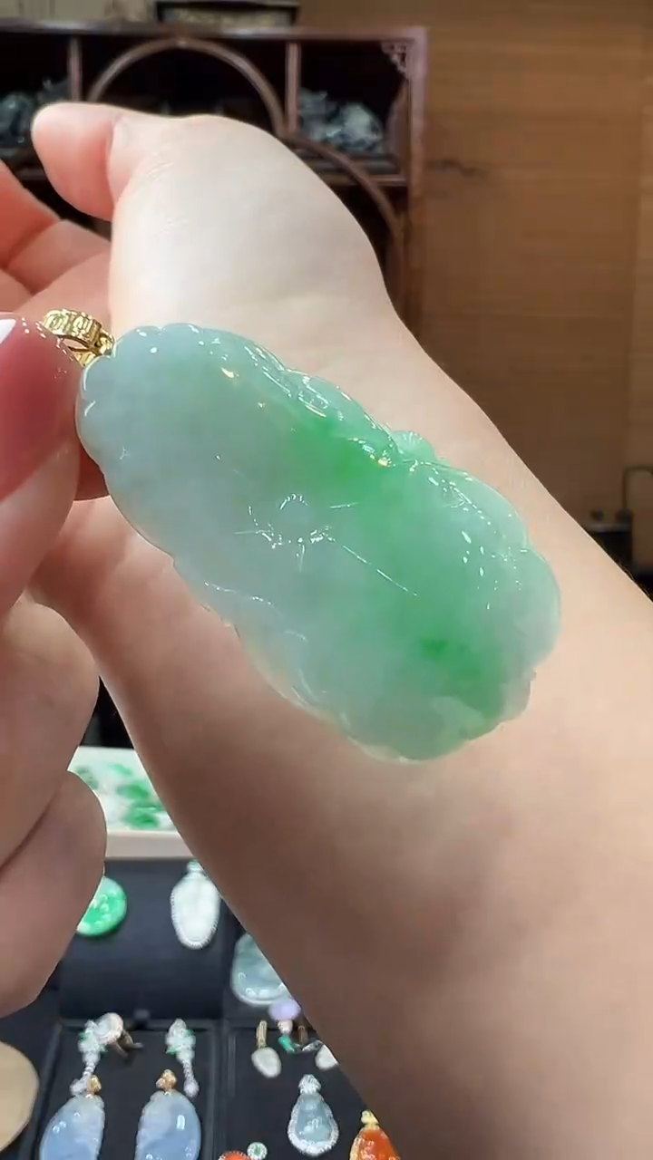 【闪购商品】翡翠颈饰18K金镶嵌挂件