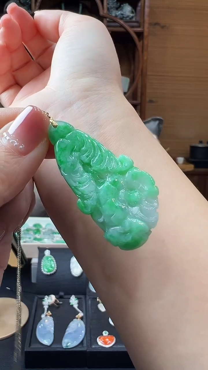 【闪购商品】翡翠颈饰18K金镶嵌挂件