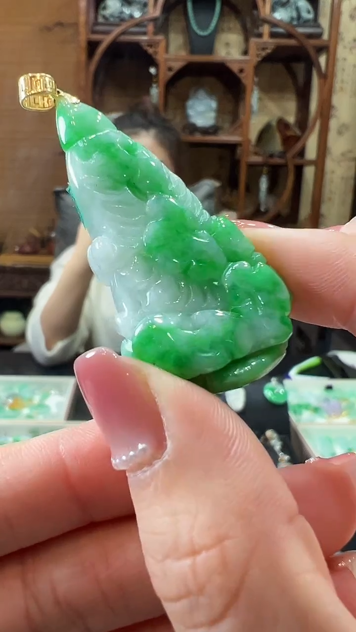 【闪购商品】翡翠颈饰18K金镶嵌挂件