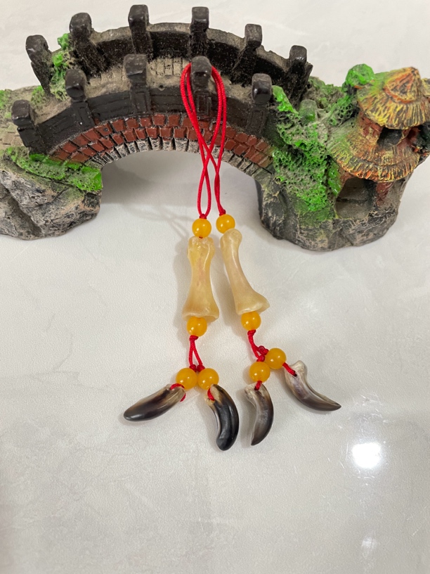鸡爪骨手把件鸡骨指甲挂坠一对