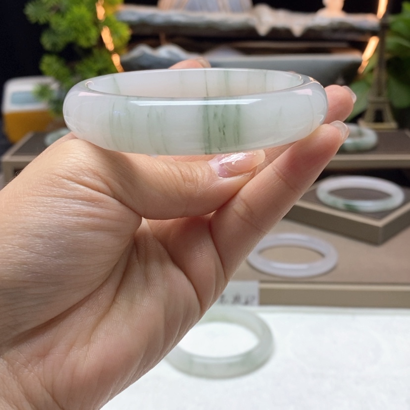【闪购商品】石英岩玉手镯未镶嵌@*玊