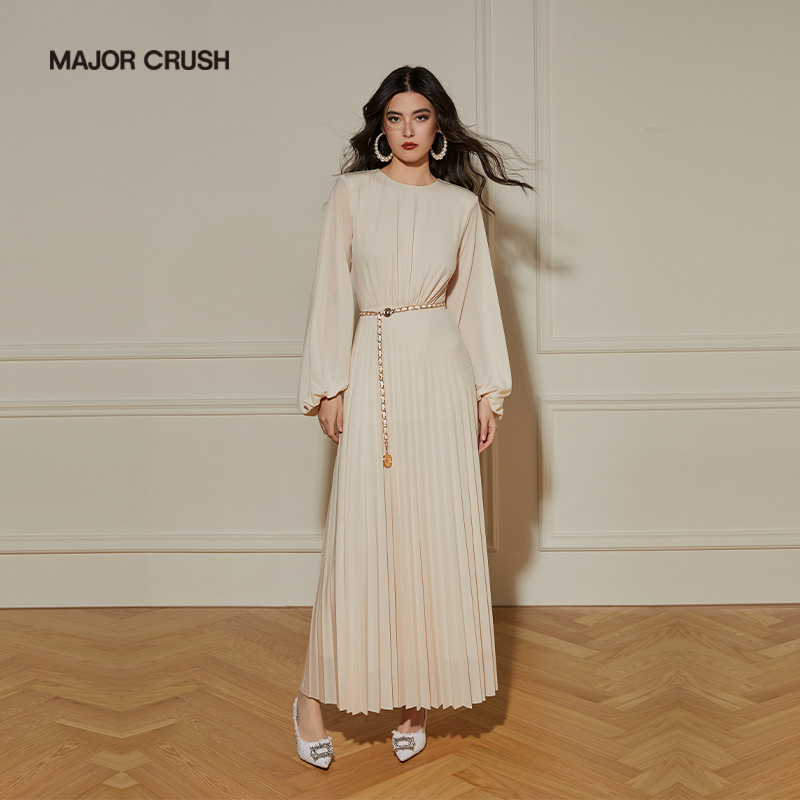 MAJOR CRUSH轻奢杏色女装连衣裙显瘦气质针织轻奢法式收腰3651