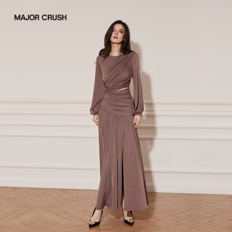 MAJOR CRUSH裙子冬款松烟灰纯手工编织针织连衣裙气质斜裁6295