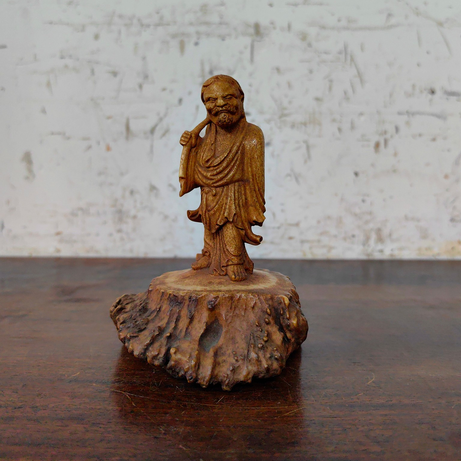 旧藏   精美鹿角雕人物摆件 尺寸高102cm长10.5cm宽8.8cm