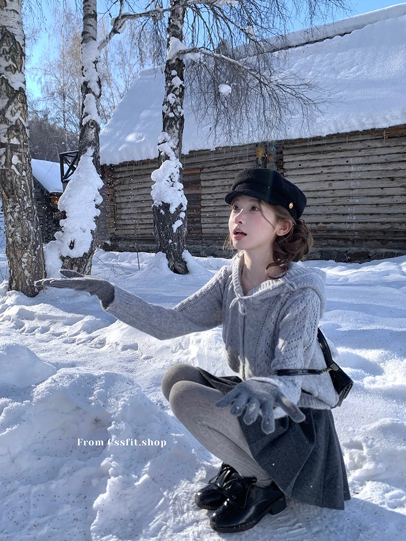 迟伞伞24/fw 赫尔辛基 混色蓝灰蝴蝶结连帽系带针织衫短上衣秋冬