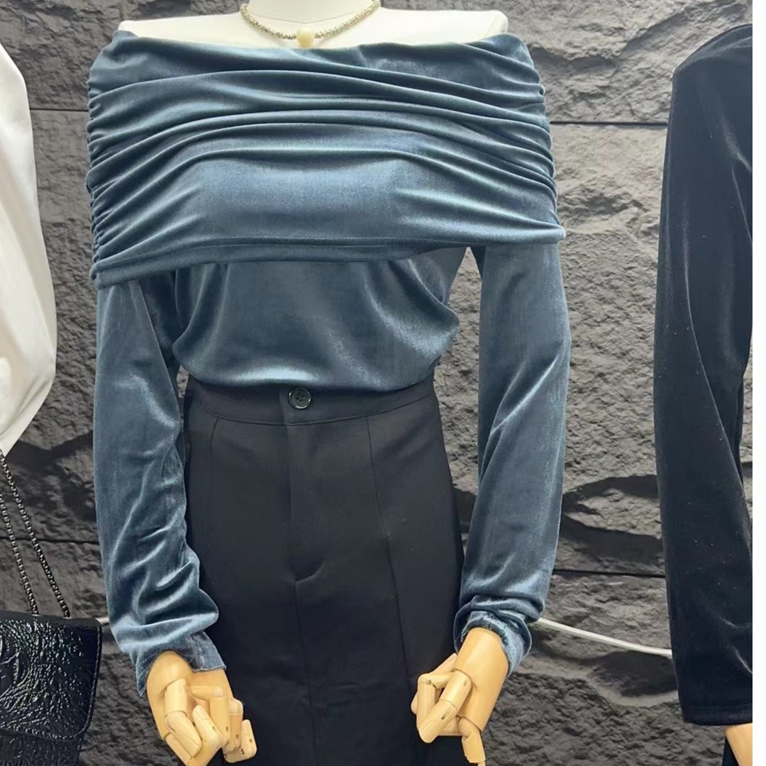 丝绒一字肩长袖上衣