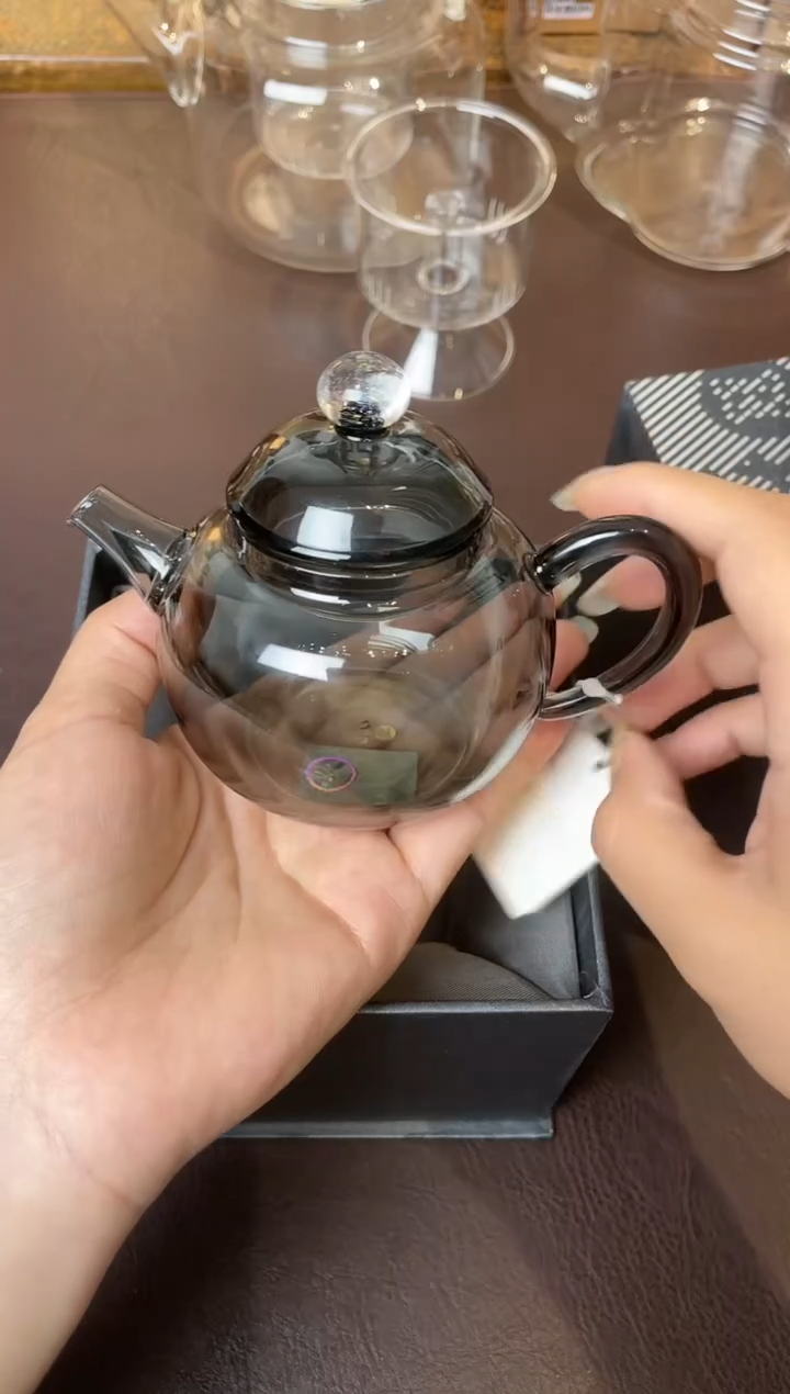 【闪购商品】禾器星宇壶烟灰色
