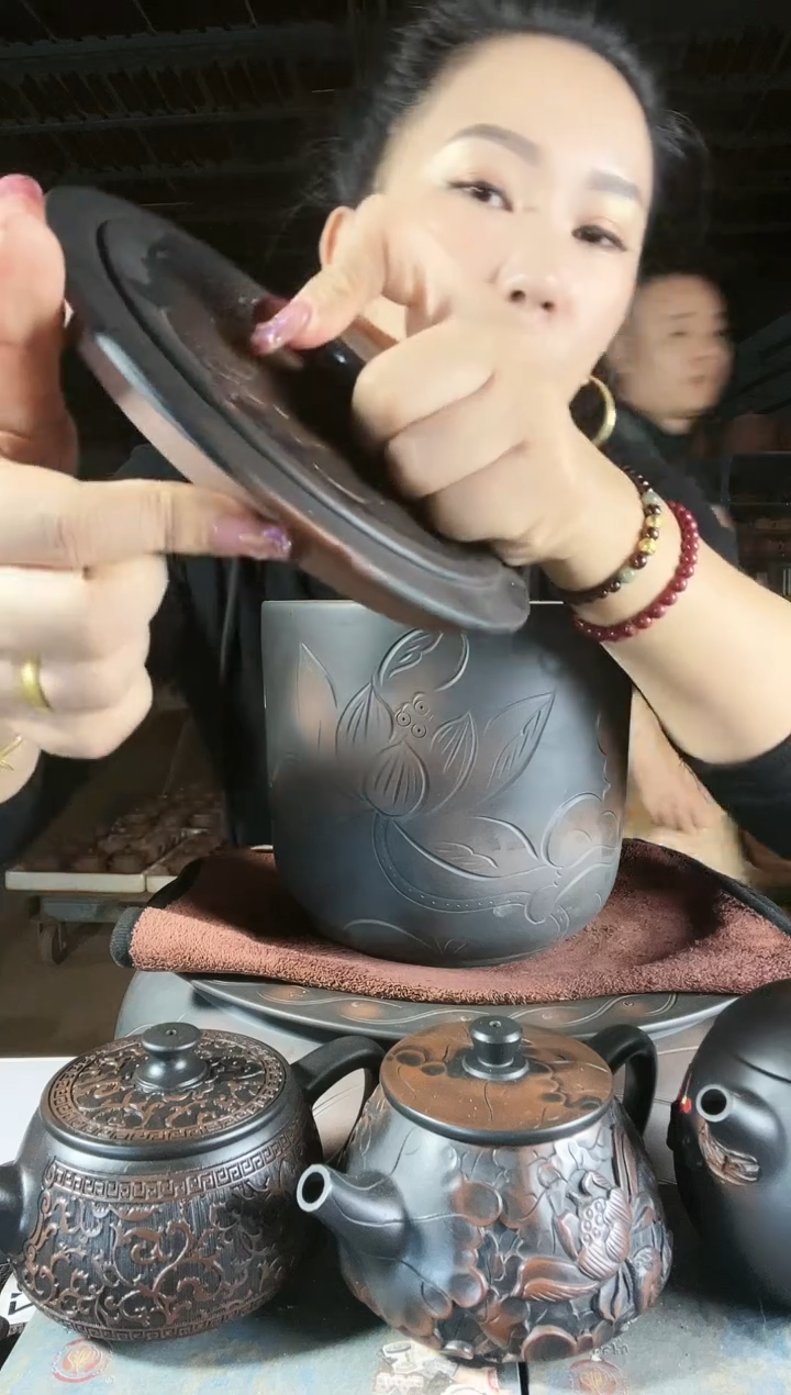 【闪购商品】陶瓷壶瑕疵 茶叶罐 a660 盖子边