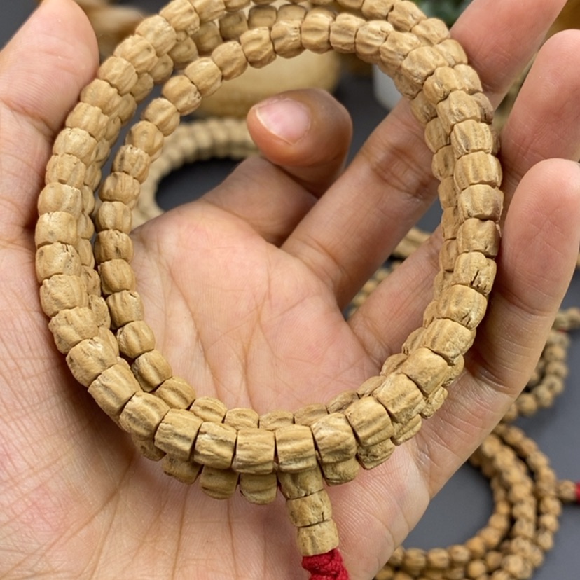 【闪购商品】柏香籽/百香籽吊坠开****班7热振方块鬼脸