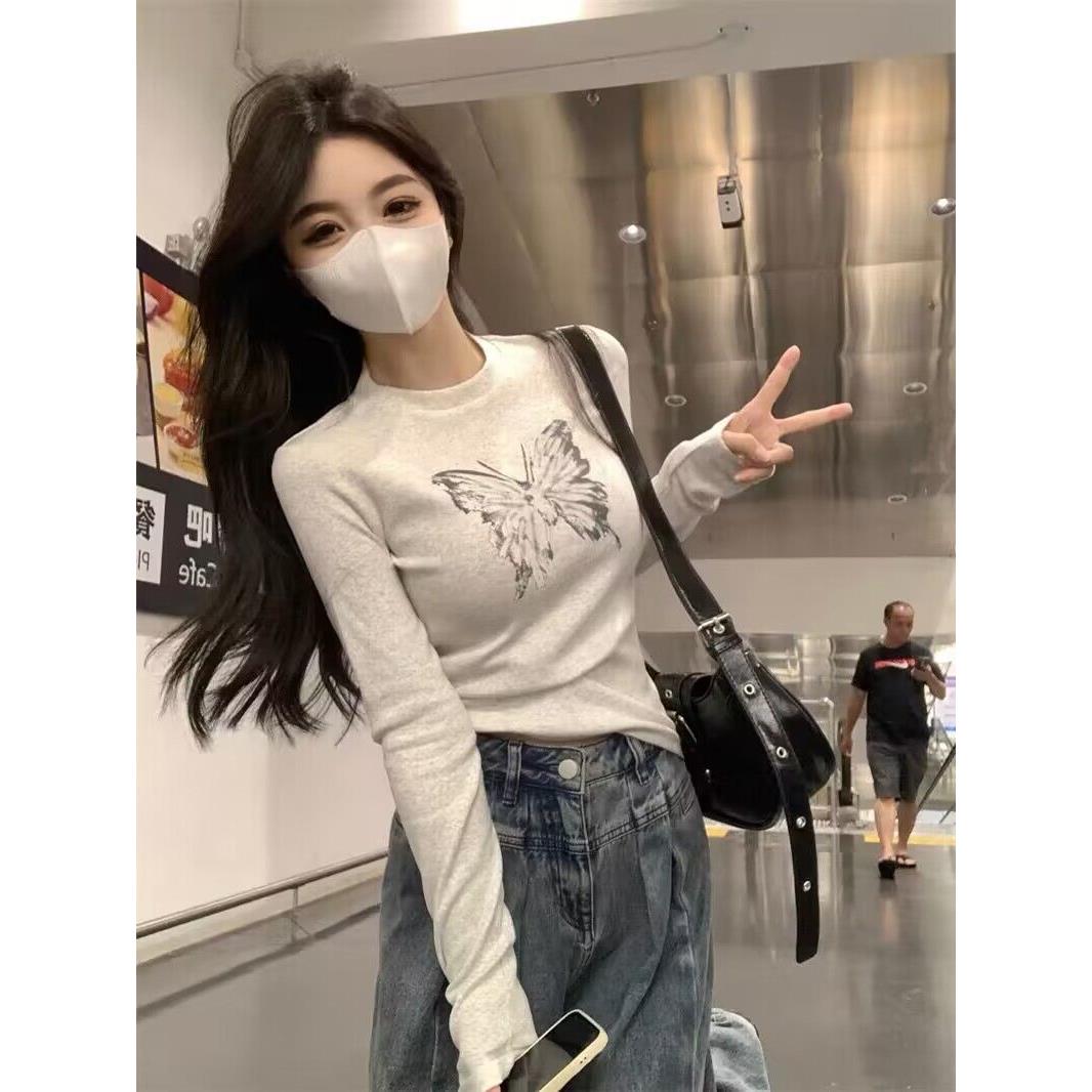 正肩长袖t恤女秋装辣妹紧身短上衣印花蝴蝶内搭打底衫可外穿