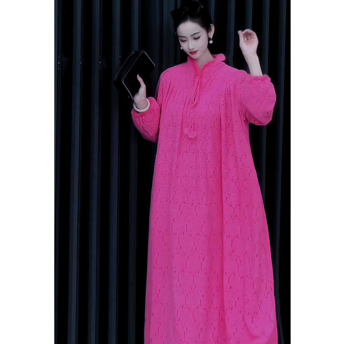 【曦光粉】YAMO2025秋冬新款高端气质金羽毛纱蕾丝植绒连衣裙 8030