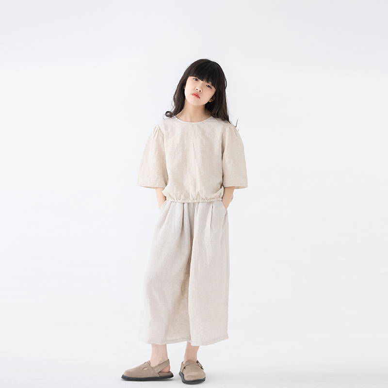 小小大星球童装 麻皱感压花素雅文艺短袖 夏日女童森系背排扣上衣