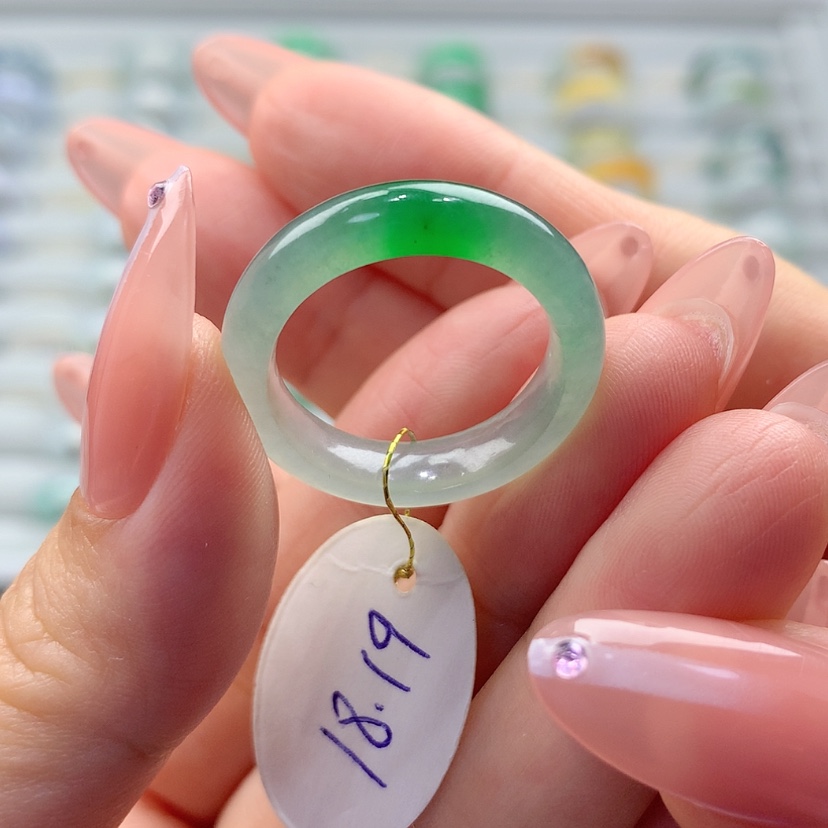 【闪购商品】翡翠戒指未镶嵌?***风