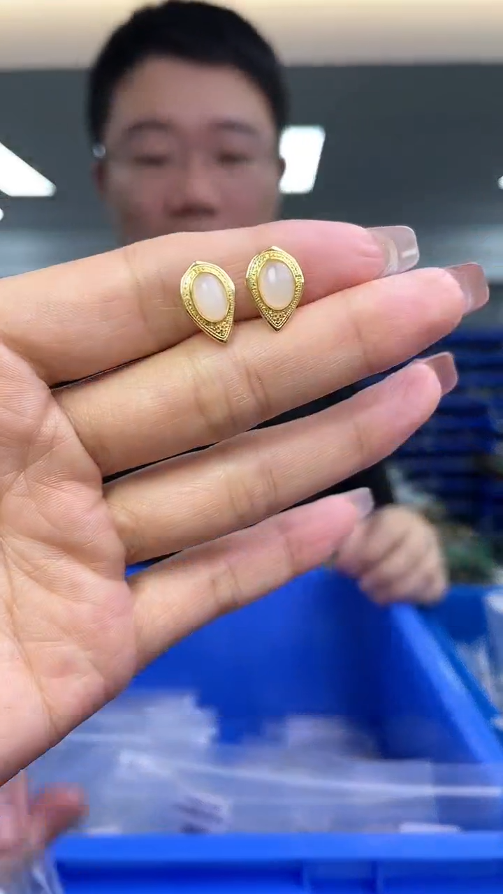 【闪购商品】和田玉`银S925镶嵌(多样性发一件）